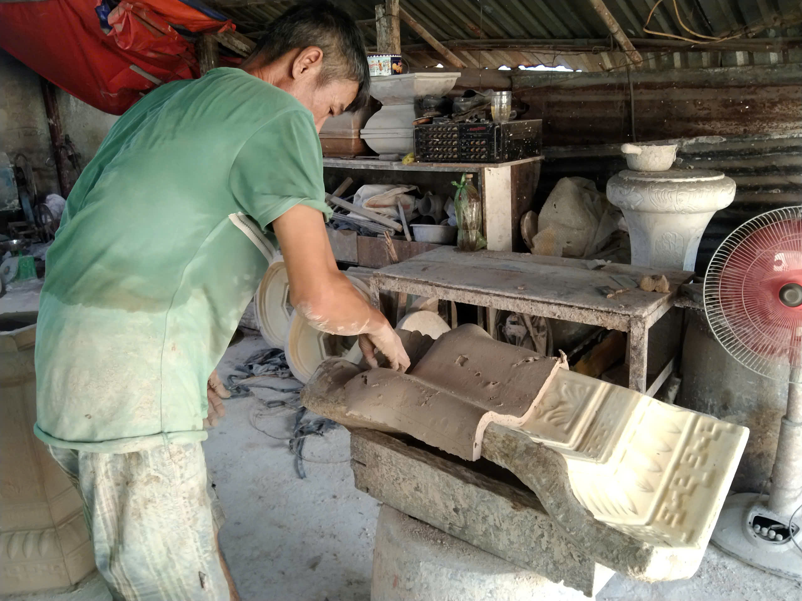 Làng gốm Tân Vạn vẫn đỏ lửa